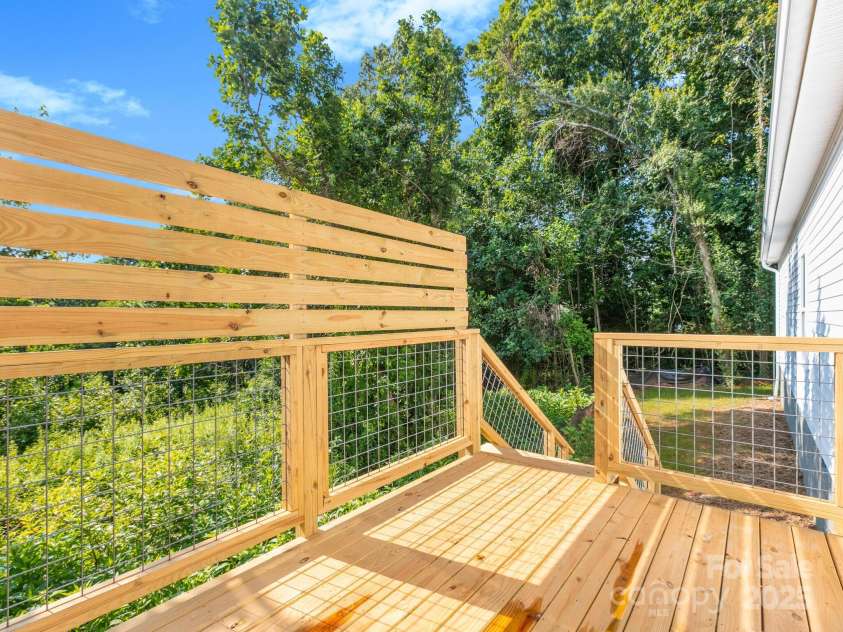 216 Lower Edgewood Road, Candler, NC 28715.  MLS# CAR4278361, YatesRealty ID 29965. 