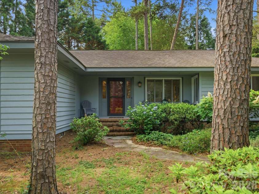 26 Honeysuckle Woods, Clover, SC 29710.  MLS# CAR4388817, YatesRealty ID 29965. 