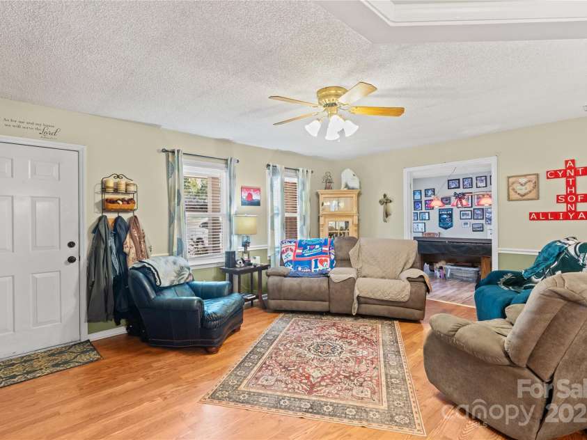 1994 Willow Ridge Street, Conover, NC 28613.  MLS# CAR4285184, YatesRealty ID 29966. 