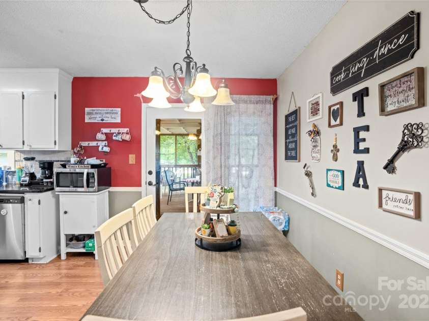 1994 Willow Ridge Street, Conover, NC 28613.  MLS# CAR4285184, YatesRealty ID 29966. 