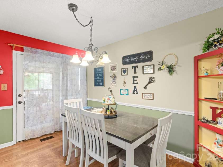 1994 Willow Ridge Street, Conover, NC 28613.  MLS# CAR4285184, YatesRealty ID 29966. 