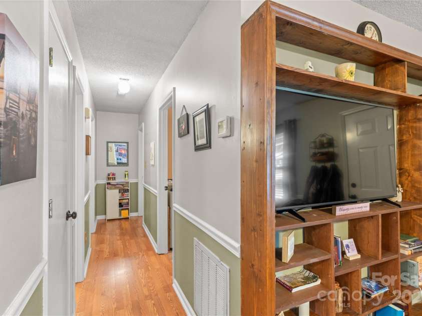 1994 Willow Ridge Street, Conover, NC 28613.  MLS# CAR4285184, YatesRealty ID 29966. 
