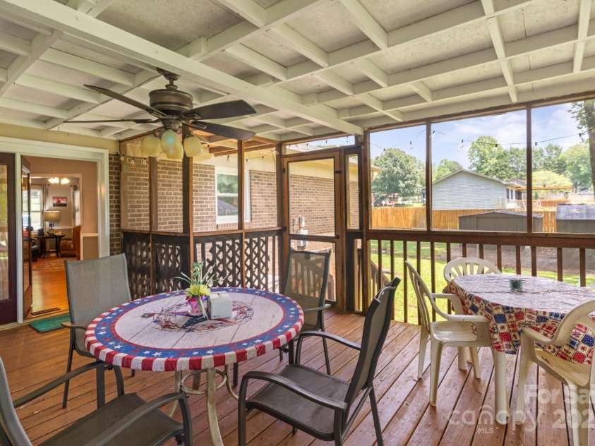1994 Willow Ridge Street, Conover, NC 28613.  MLS# CAR4285184, YatesRealty ID 29966. 
