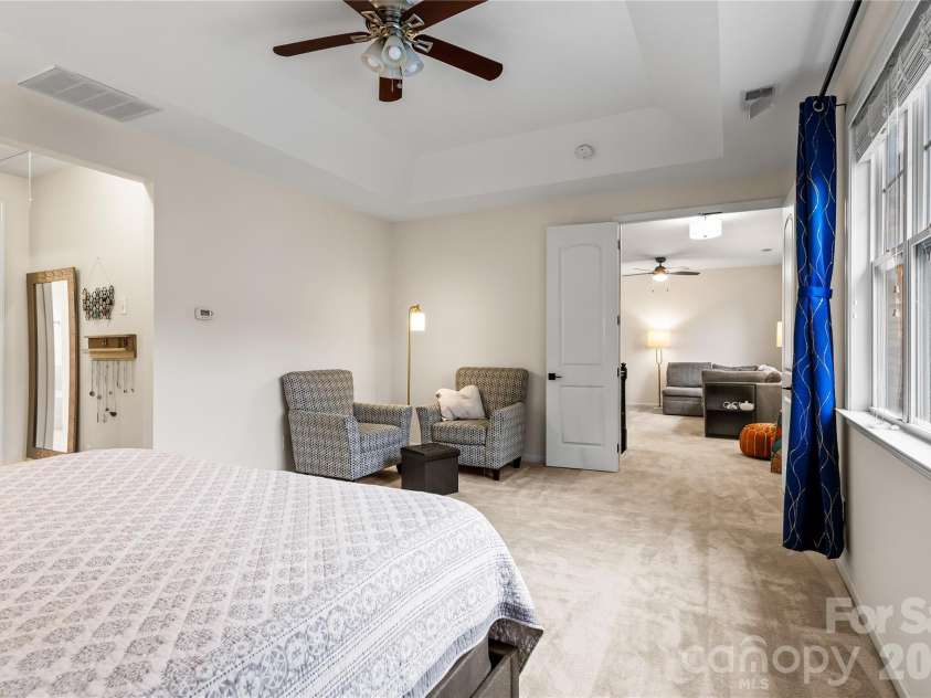 7202 Toxaway Lane, Charlotte, NC 28269.  MLS# CAR4389424, YatesRealty ID 29966. 