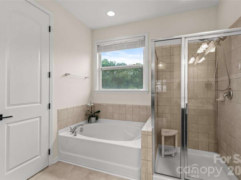 7202 Toxaway Lane, Charlotte, NC 28269.  MLS# CAR4389424, YatesRealty ID 29966. 