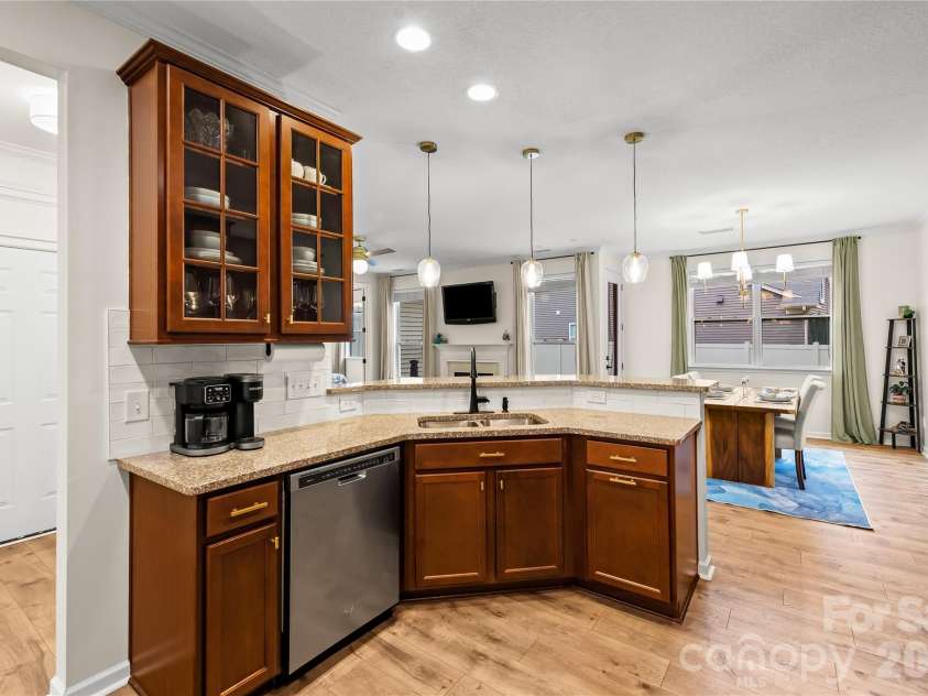 7202 Toxaway Lane, Charlotte, NC 28269.  MLS# CAR4389424, YatesRealty ID 29966. 