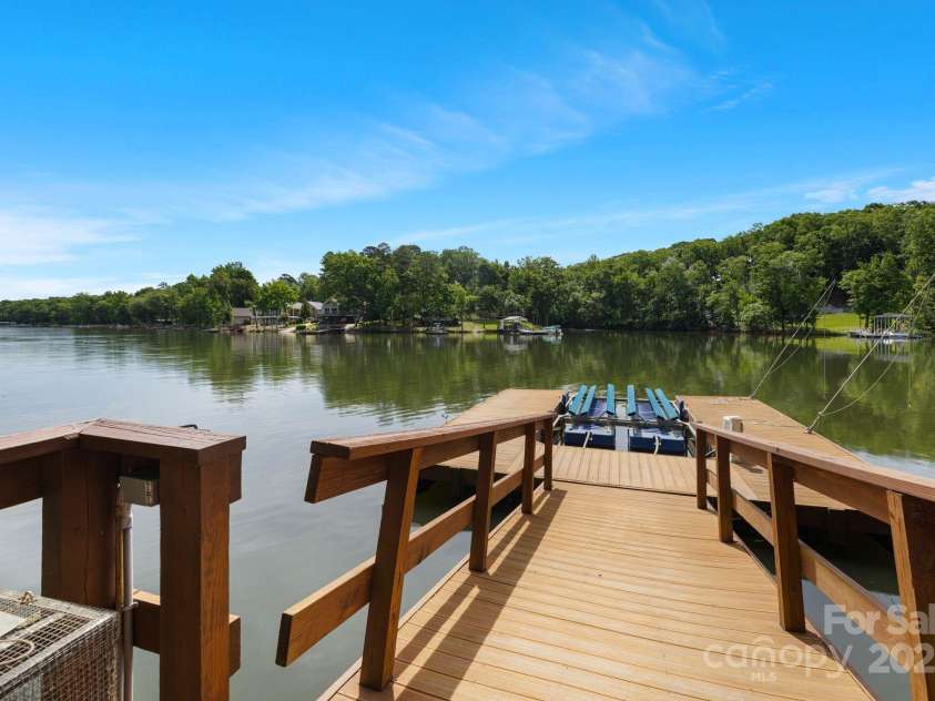 408 Emerald Bay Drive, Salisbury, NC 28146.  MLS# CAR4258311, YatesRealty ID 29967. 