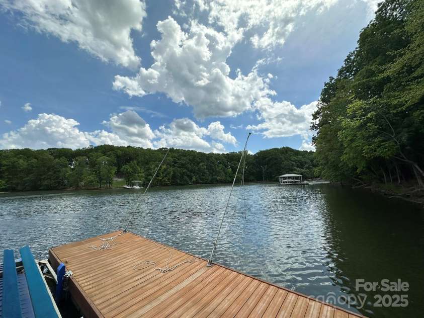 408 Emerald Bay Drive, Salisbury, NC 28146.  MLS# CAR4258311, YatesRealty ID 29967. 