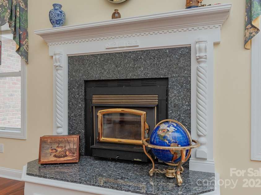 408 Emerald Bay Drive, Salisbury, NC 28146.  MLS# CAR4258311, YatesRealty ID 29967. 