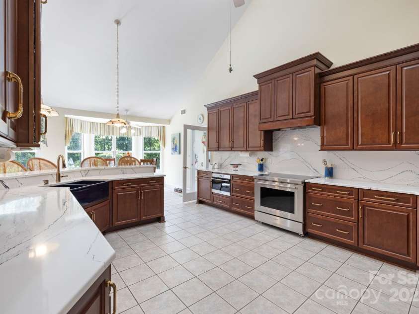 408 Emerald Bay Drive, Salisbury, NC 28146.  MLS# CAR4258311, YatesRealty ID 29967. 