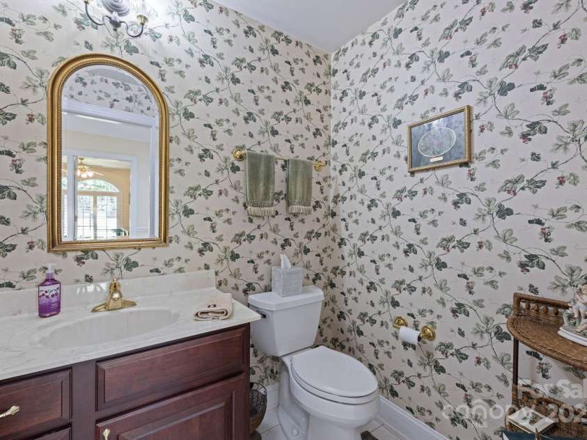 408 Emerald Bay Drive, Salisbury, NC 28146.  MLS# CAR4258311, YatesRealty ID 29967. 