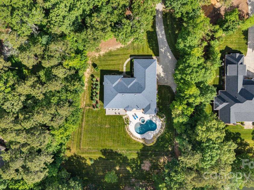 408 Emerald Bay Drive, Salisbury, NC 28146.  MLS# CAR4258311, YatesRealty ID 29967. 