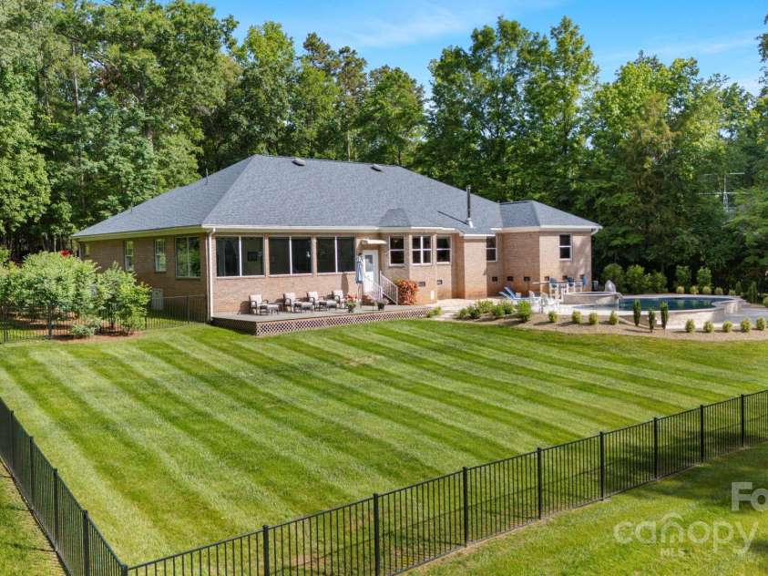 408 Emerald Bay Drive, Salisbury, NC 28146.  MLS# CAR4258311, YatesRealty ID 29967. 