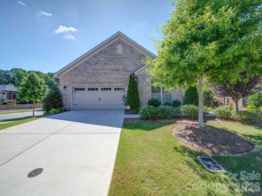 5218 Courtyard Lane, Belmont, NC 28012.  MLS# CAR4388792, YatesRealty ID 29967. 