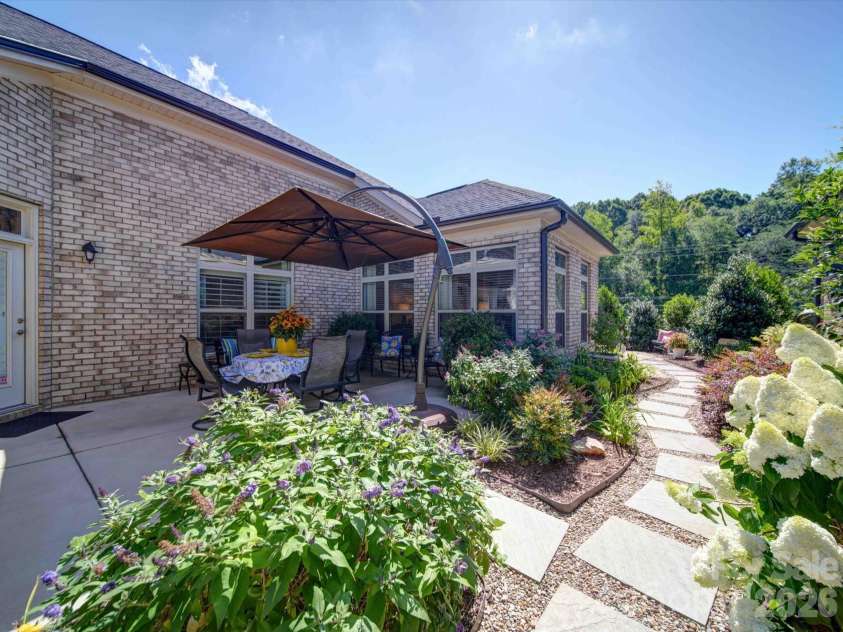 5218 Courtyard Lane, Belmont, NC 28012.  MLS# CAR4388792, YatesRealty ID 29967. 