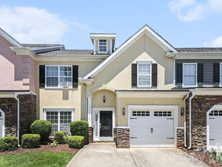 4704 Chantress Lane, Monroe, NC 28110.  MLS# CAR4389689, YatesRealty ID 29968. 
