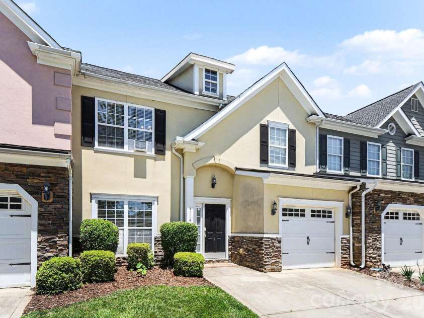 4704 Chantress Lane, Monroe, NC 28110.  MLS# CAR4389689, YatesRealty ID 29968. 