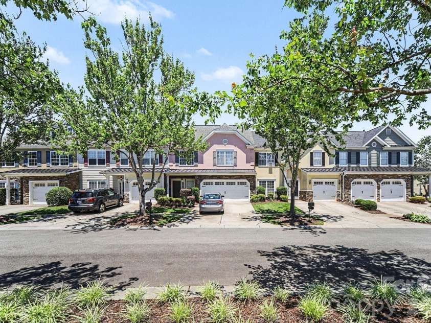 4704 Chantress Lane, Monroe, NC 28110.  MLS# CAR4389689, YatesRealty ID 29968. 