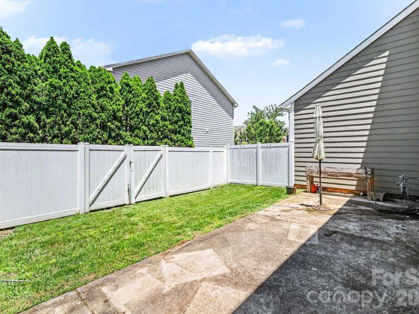 4704 Chantress Lane, Monroe, NC 28110.  MLS# CAR4389689, YatesRealty ID 29968. 