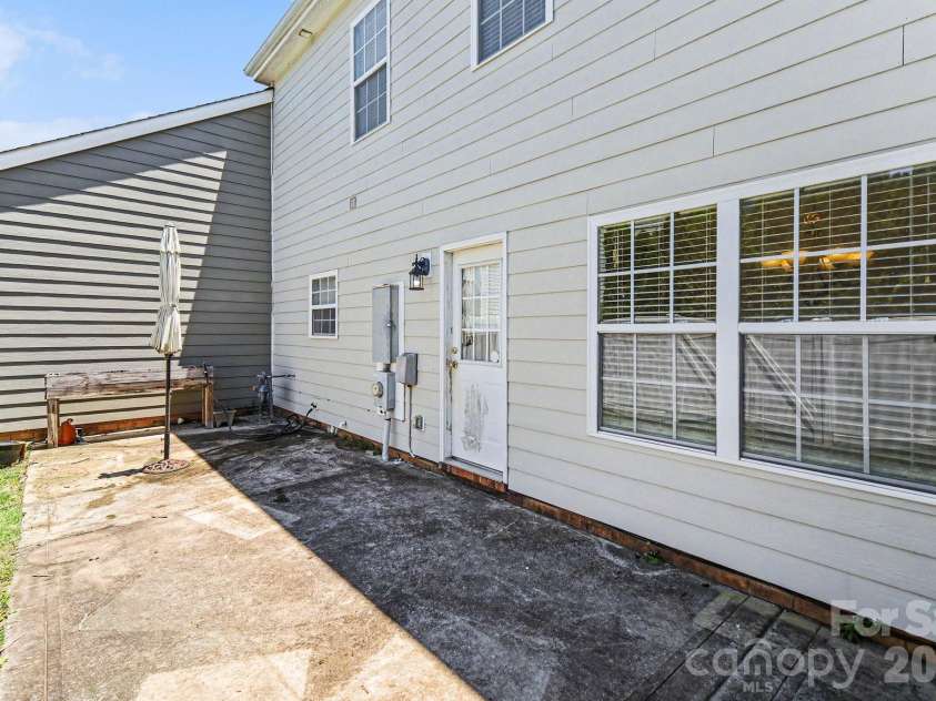 4704 Chantress Lane, Monroe, NC 28110.  MLS# CAR4389689, YatesRealty ID 29968. 