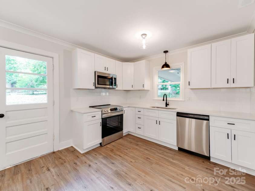 1919 Normandy Road, Kannapolis, NC 28081.  MLS# CAR4287424, YatesRealty ID 29969. 