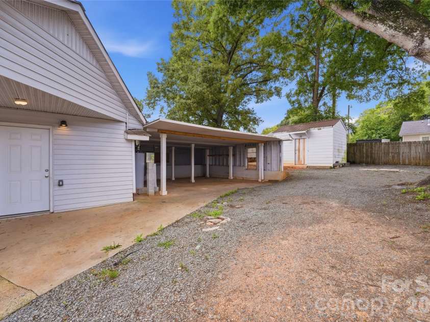 511 Johnson Street, Monroe, NC 28112.  MLS# CAR4388865, YatesRealty ID 29969. 
