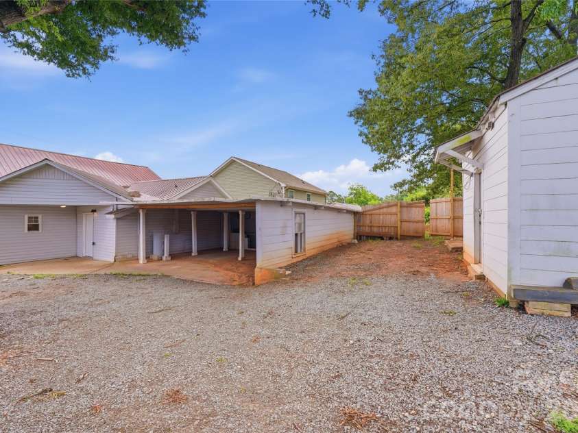 511 Johnson Street, Monroe, NC 28112.  MLS# CAR4388865, YatesRealty ID 29969. 
