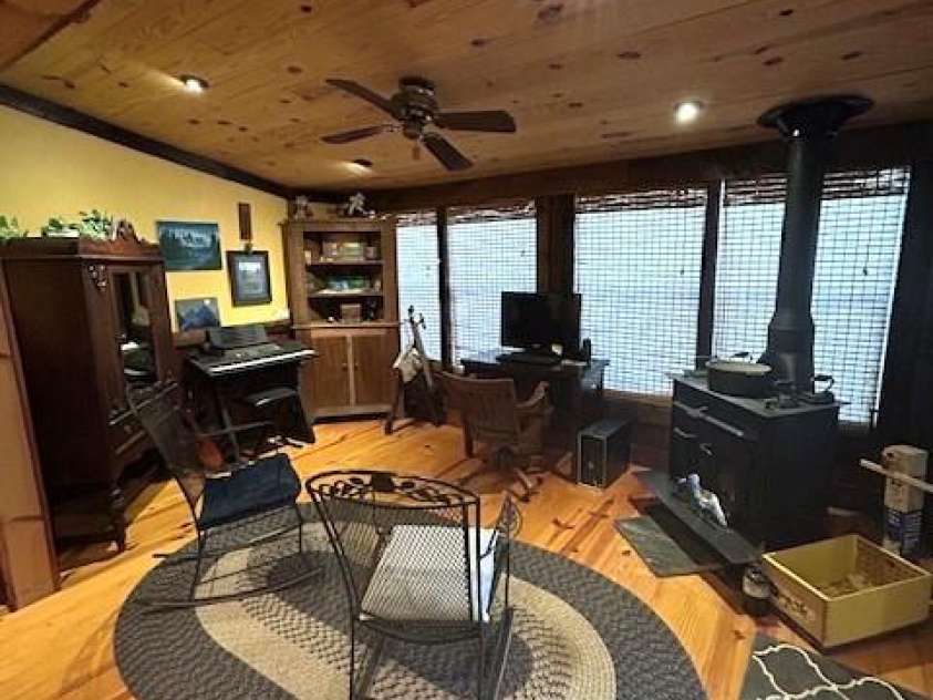 116 Minerva Lane, Sapphire, NC 28774.  MLS# CAR4237813, YatesRealty ID 2997. Den