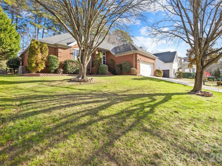 9325 Brown Gelly Drive, Huntersville, NC 28078.  MLS# CAR4340317, YatesRealty ID 2997. 