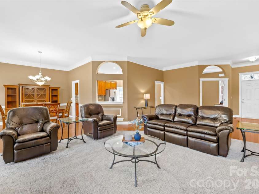 9325 Brown Gelly Drive, Huntersville, NC 28078.  MLS# CAR4340317, YatesRealty ID 2997. 