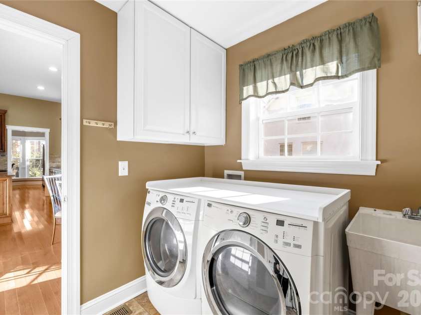 9325 Brown Gelly Drive, Huntersville, NC 28078.  MLS# CAR4340317, YatesRealty ID 2997. 