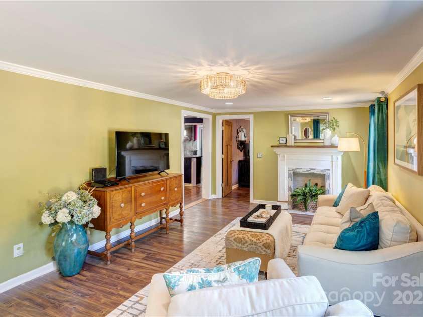 206 Coley Street, Kannapolis, NC 28083.  MLS# CAR4286135, YatesRealty ID 29970. 
