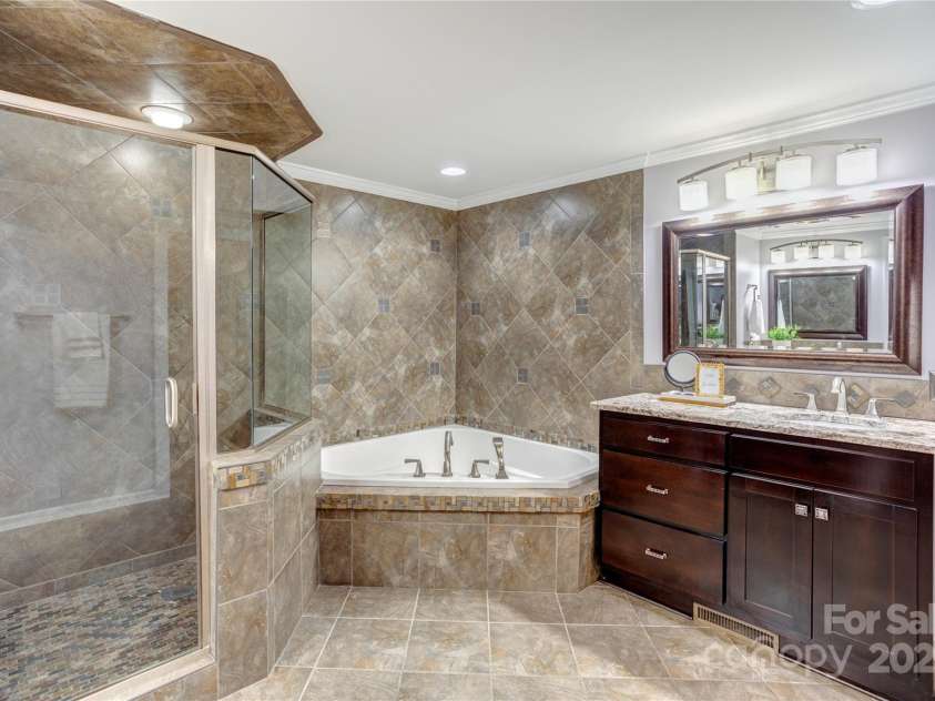 206 Coley Street, Kannapolis, NC 28083.  MLS# CAR4286135, YatesRealty ID 29970. 