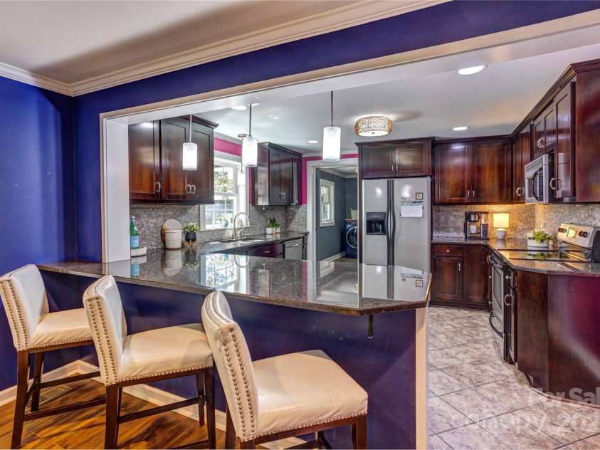 206 Coley Street, Kannapolis, NC 28083.  MLS# CAR4286135, YatesRealty ID 29970. 