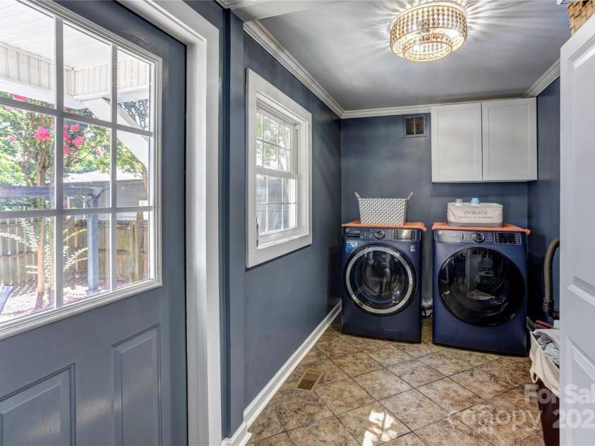 206 Coley Street, Kannapolis, NC 28083.  MLS# CAR4286135, YatesRealty ID 29970. 