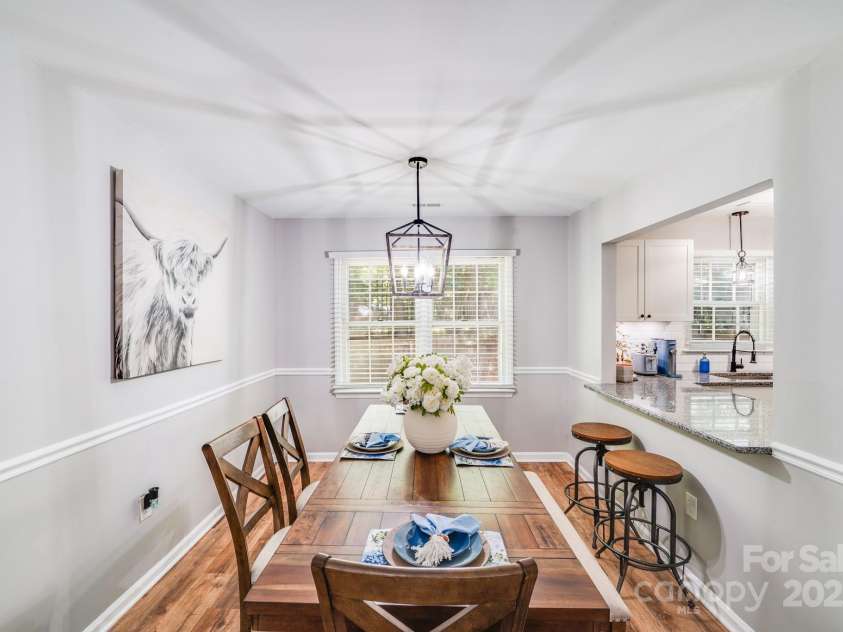 2301 Oldenburg Drive, Charlotte, NC 29210.  MLS# CAR4287706, YatesRealty ID 29971. 
