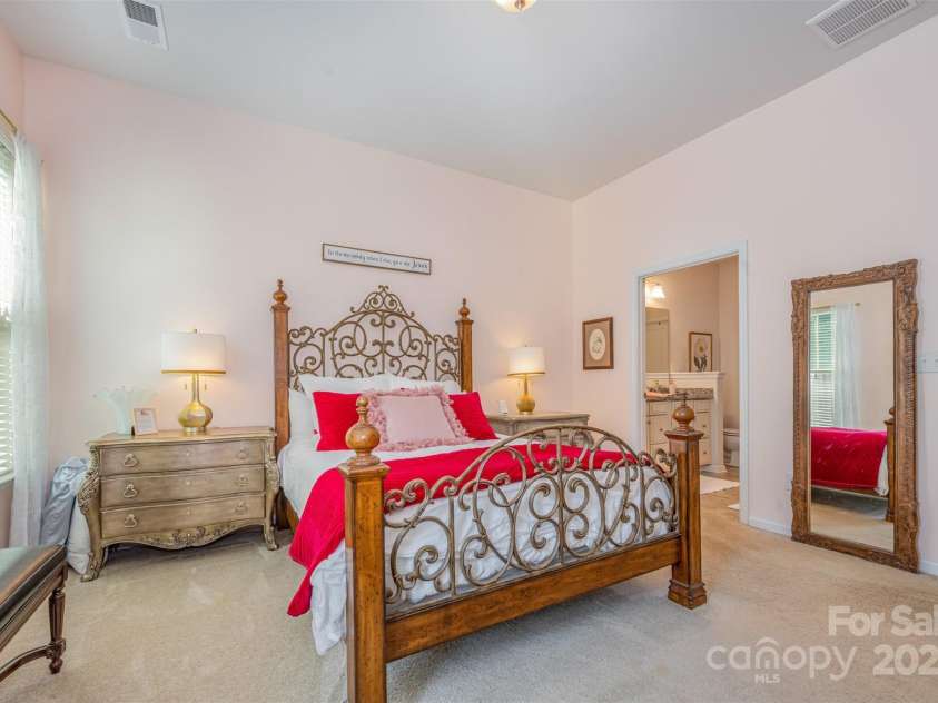 11072 Discovery Drive, Concord, NC 28027.  MLS# CAR4285864, YatesRealty ID 29972. 