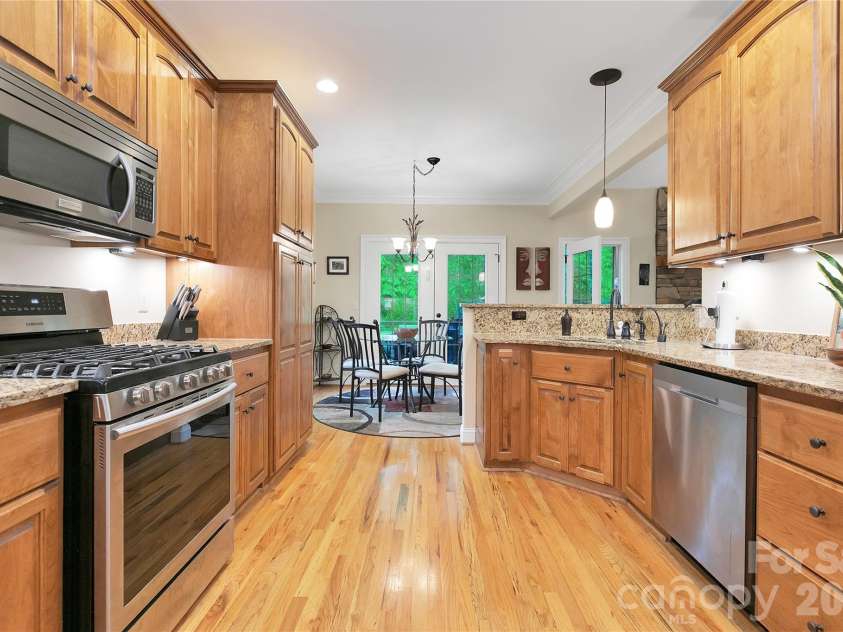 72 Tludatsi Court, Brevard, NC 28712.  MLS# CAR4389869, YatesRealty ID 29972. 