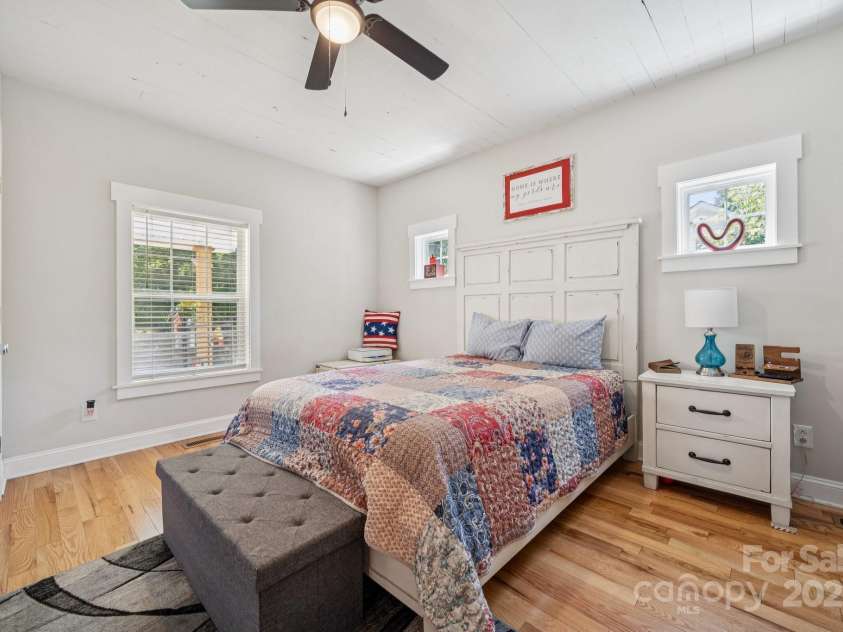 249 Institute Street, Mooresville, NC 28115.  MLS# CAR4284830, YatesRealty ID 29973. 