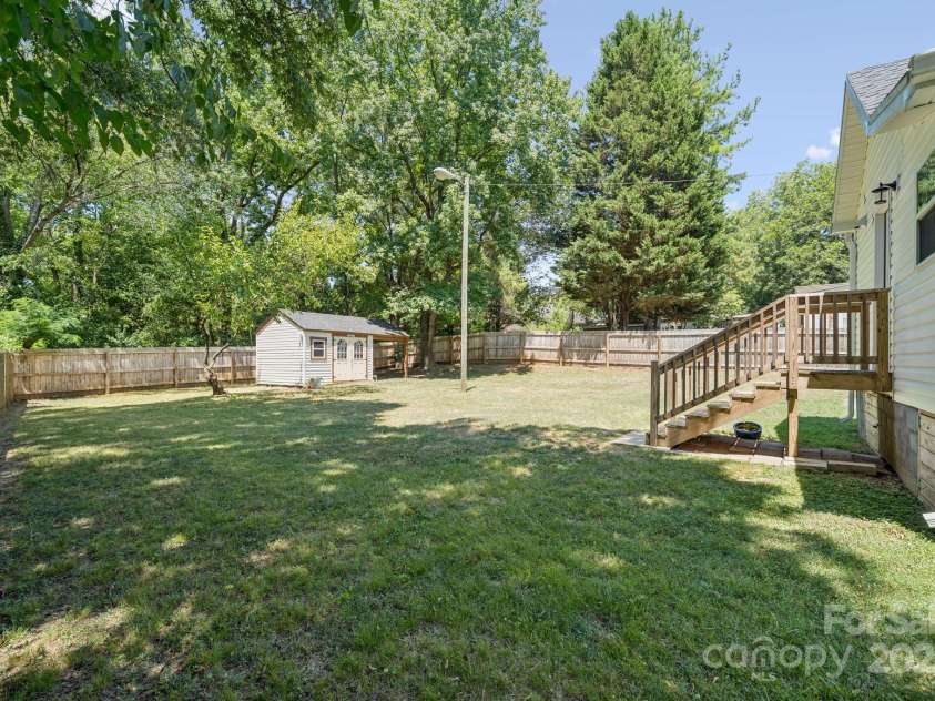 249 Institute Street, Mooresville, NC 28115.  MLS# CAR4284830, YatesRealty ID 29973. 