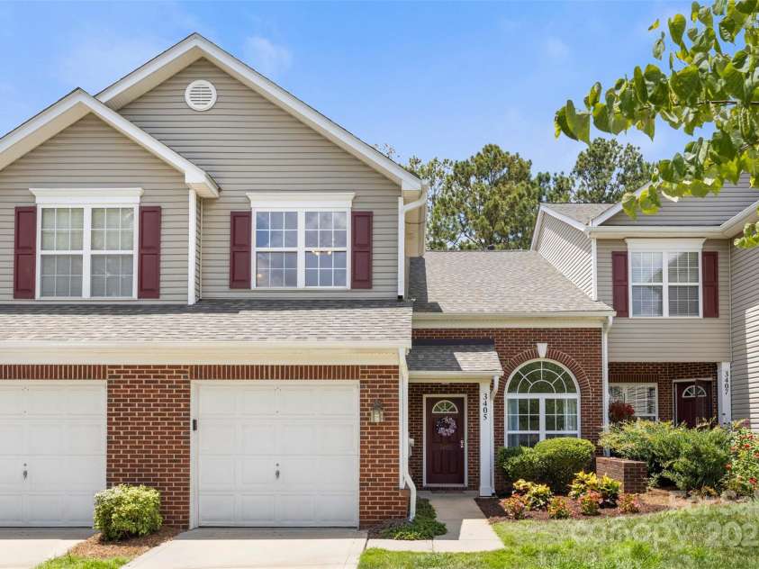 3405 Summerfield Ridge Lane, Matthews, NC 28105.  MLS# CAR4282032, YatesRealty ID 29974. 