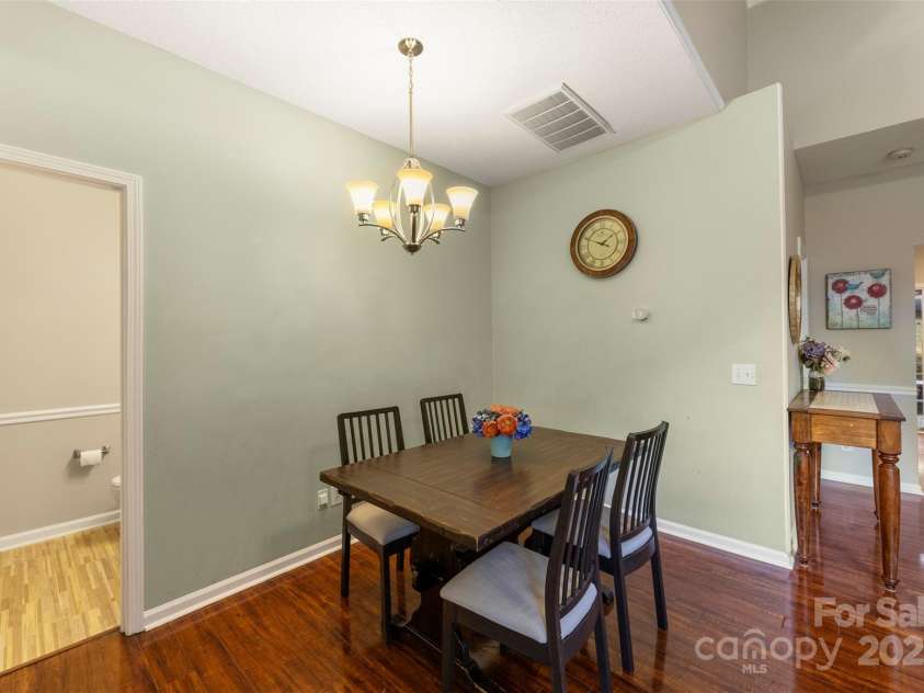 3405 Summerfield Ridge Lane, Matthews, NC 28105.  MLS# CAR4282032, YatesRealty ID 29974. 