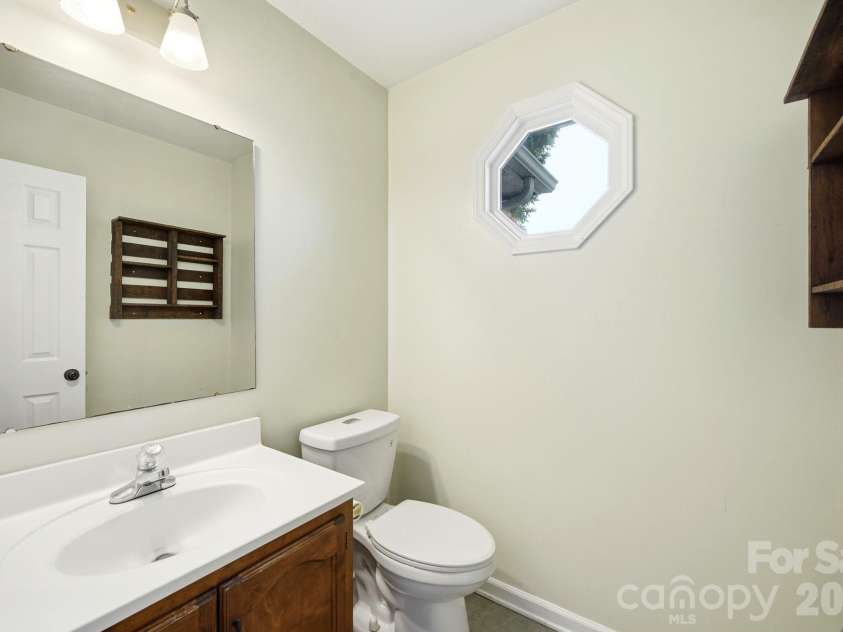 4548 Tree Haven Court, Gastonia, NC 28056.  MLS# CAR4391571, YatesRealty ID 29974. 