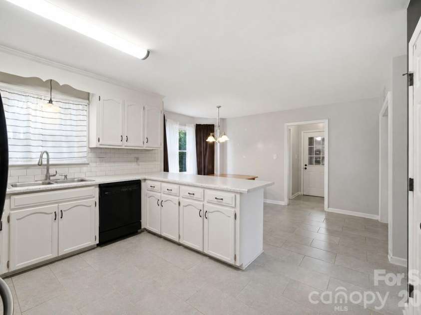 4548 Tree Haven Court, Gastonia, NC 28056.  MLS# CAR4391571, YatesRealty ID 29974. 