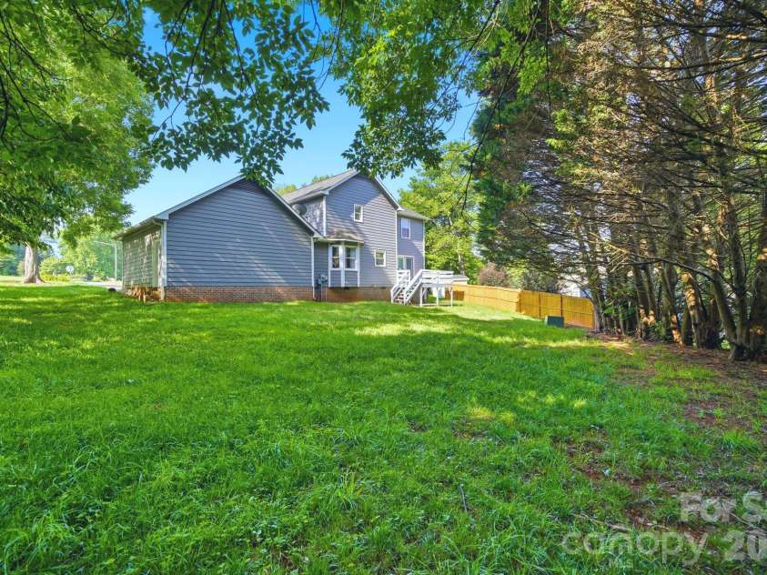 4548 Tree Haven Court, Gastonia, NC 28056.  MLS# CAR4391571, YatesRealty ID 29974. 
