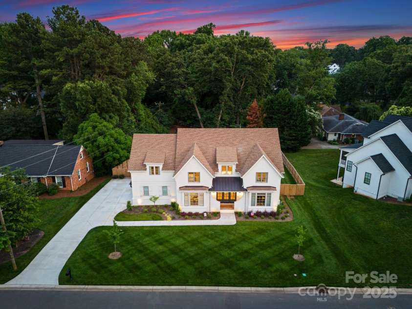 6505 Folger Drive, Charlotte, NC 28270.  MLS# CAR4268431, YatesRealty ID 29976. 