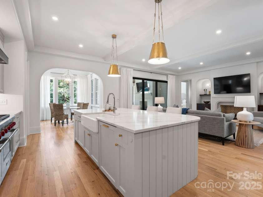 6505 Folger Drive, Charlotte, NC 28270.  MLS# CAR4268431, YatesRealty ID 29976. 