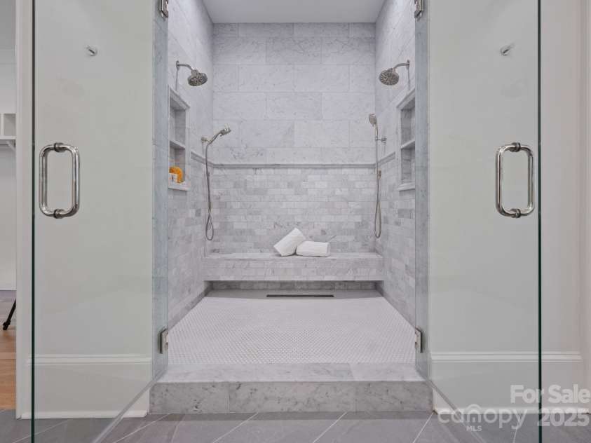 6505 Folger Drive, Charlotte, NC 28270.  MLS# CAR4268431, YatesRealty ID 29976. 