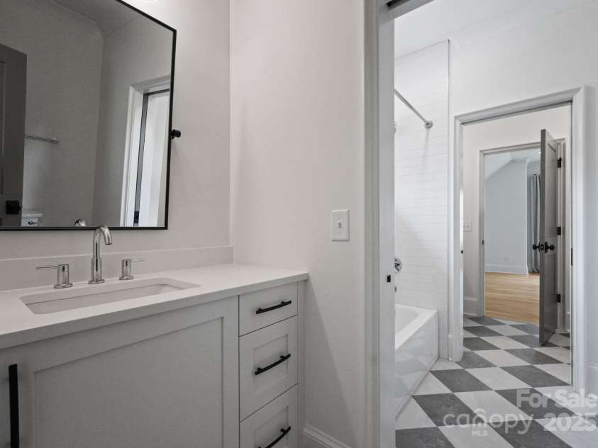 6505 Folger Drive, Charlotte, NC 28270.  MLS# CAR4268431, YatesRealty ID 29976. 