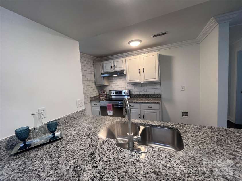 6325 Judas Tree Lane, Charlotte, NC 28227.  MLS# CAR4286386, YatesRealty ID 29977. 